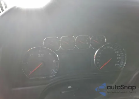 2015 Chevrolet Suburban C1500 Lt z USA, uszkodzony, nr VIN 1GNSCJKC4FR560256